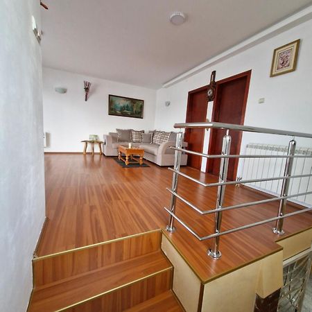 Vila Soleil Semêndria Exterior foto